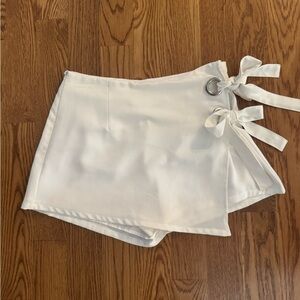 White Skort with Bow and Ring Details